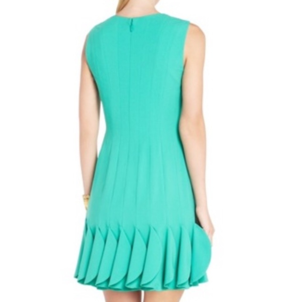BCBG Marte dress in Emerald green. Size 8. Worn once.